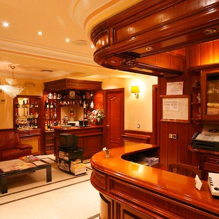 Hostal Victoria III Madrid Luaran gambar