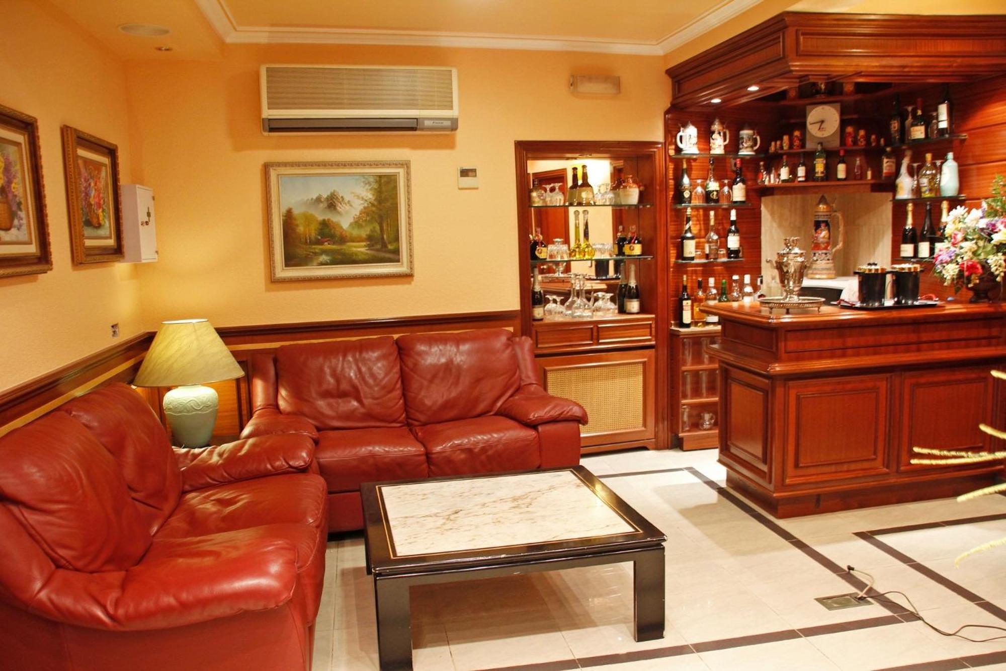 Hostal Victoria III Madrid Luaran gambar