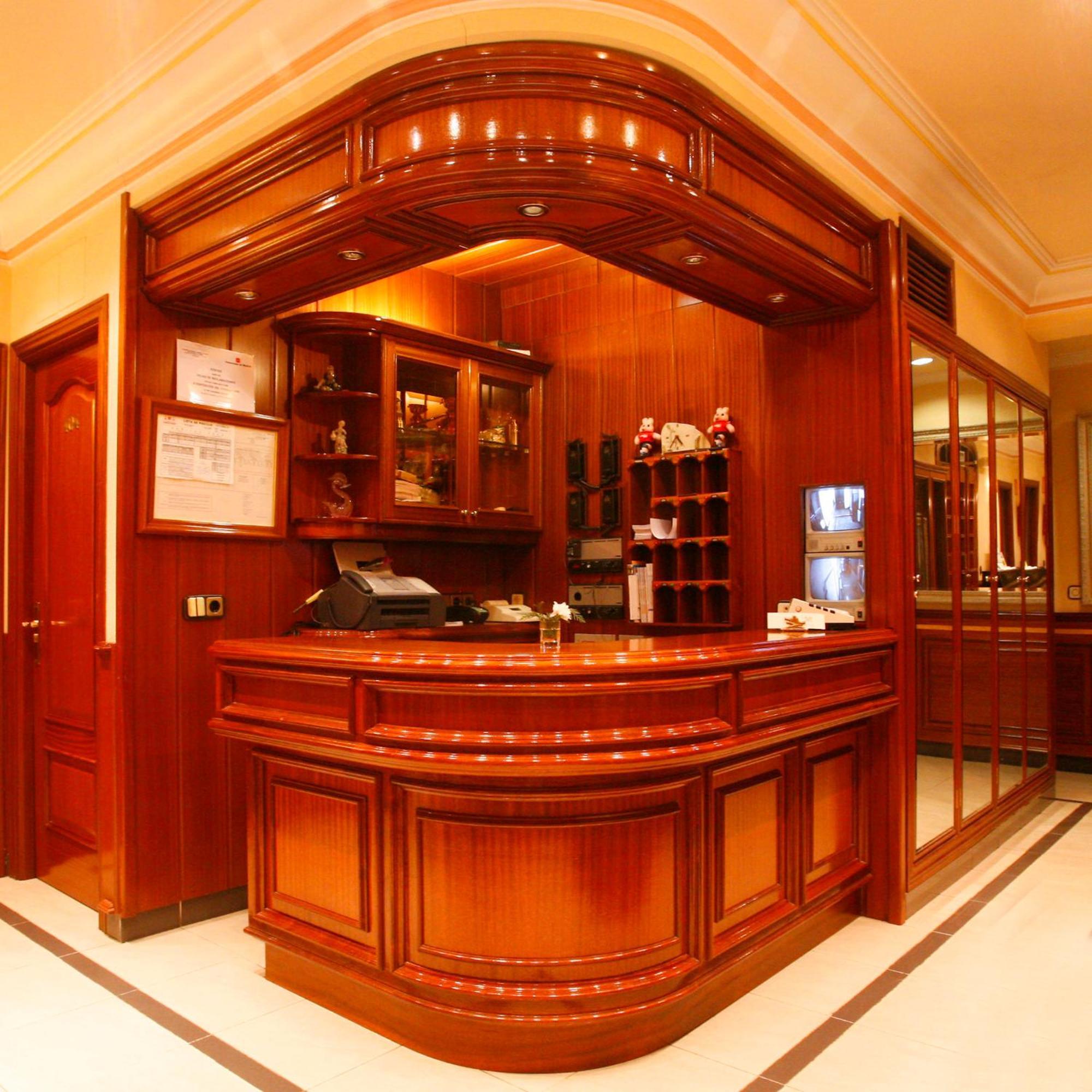 Hostal Victoria III Madrid Luaran gambar